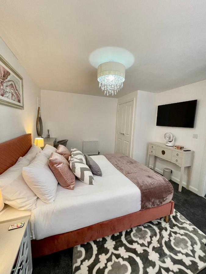 Aspen Villa Хемел Хемпстед Екстериор снимка
